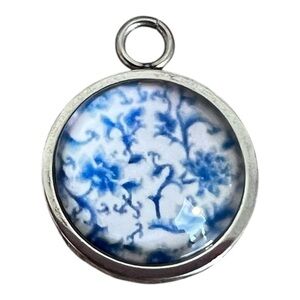 NEW Blue & White Floral Design Pendant Charm